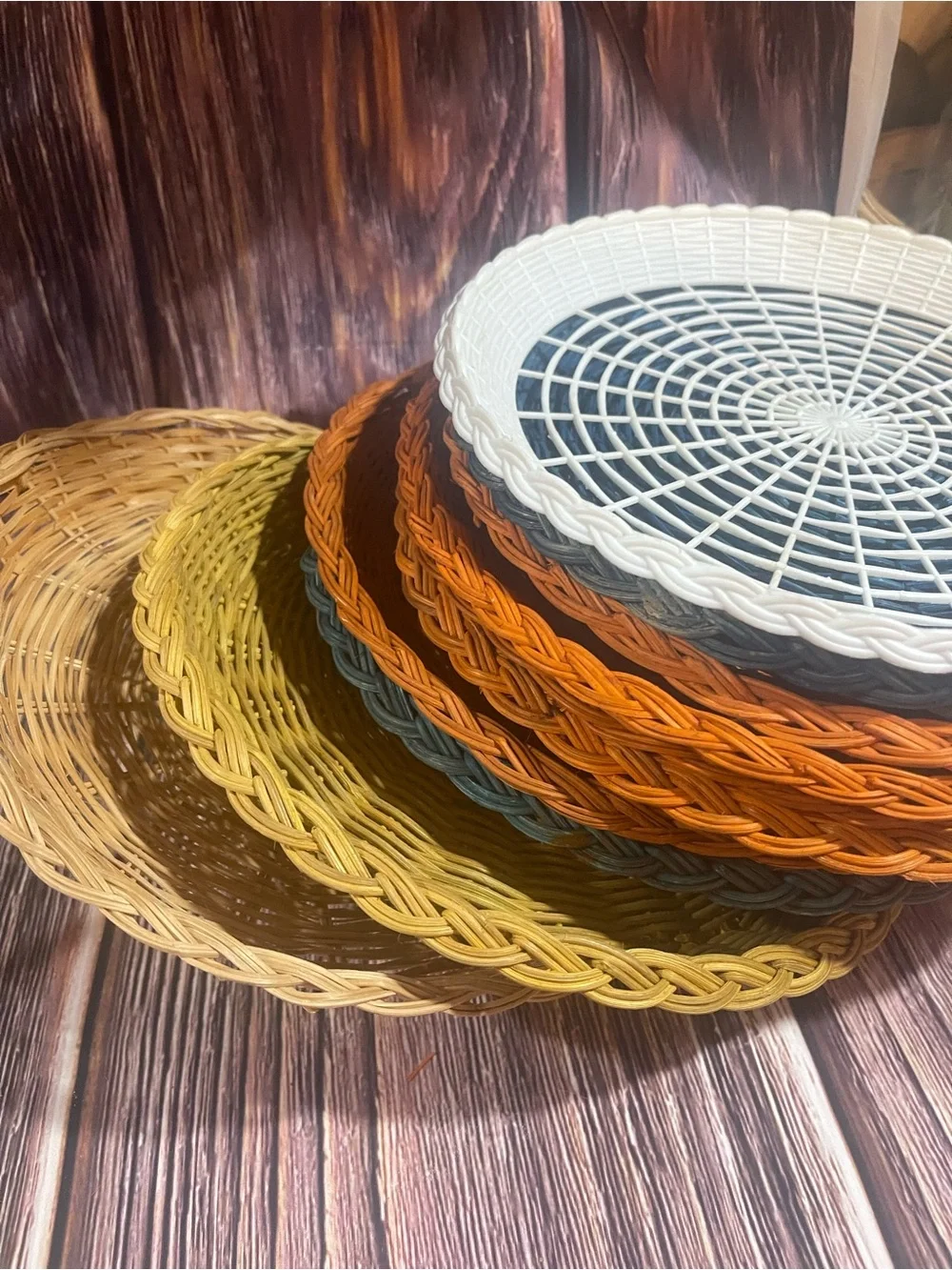 Wicker Plate Holder Woven Multi Color Set Of 10 Orange green tan Brown 9” & 8”